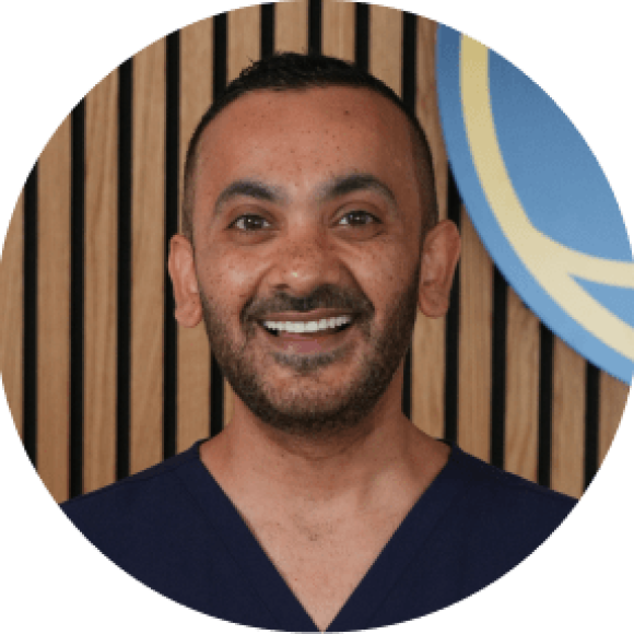 Dr Amit Devlukia